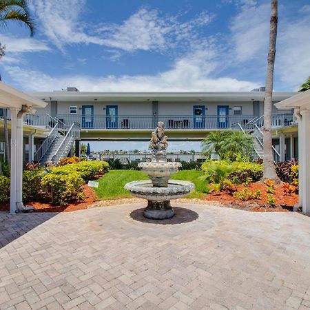 Apartmán 102-Tiny Treasure-Waterfront With Heated Pool St. Pete Beach Exteriér fotografie