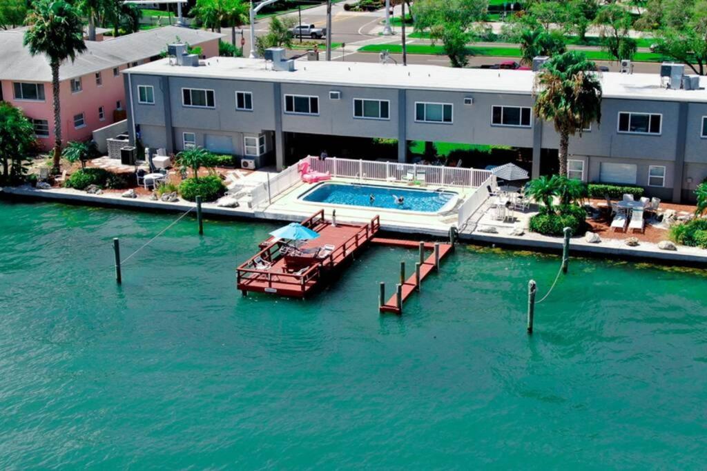 Apartmán 102-Tiny Treasure-Waterfront With Heated Pool St. Pete Beach Exteriér fotografie