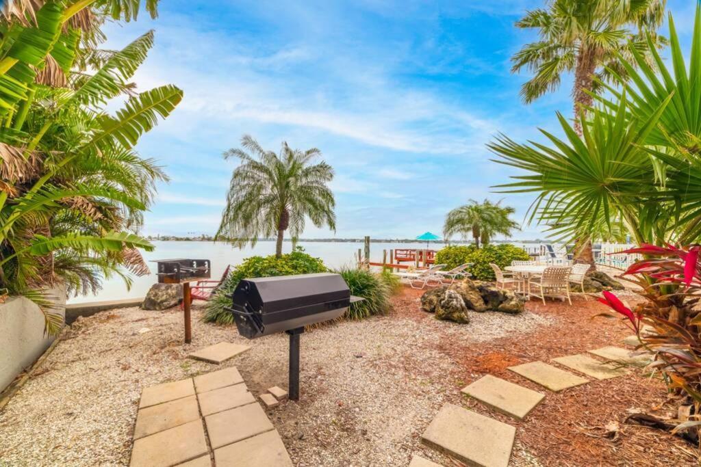 Apartmán 102-Tiny Treasure-Waterfront With Heated Pool St. Pete Beach Exteriér fotografie