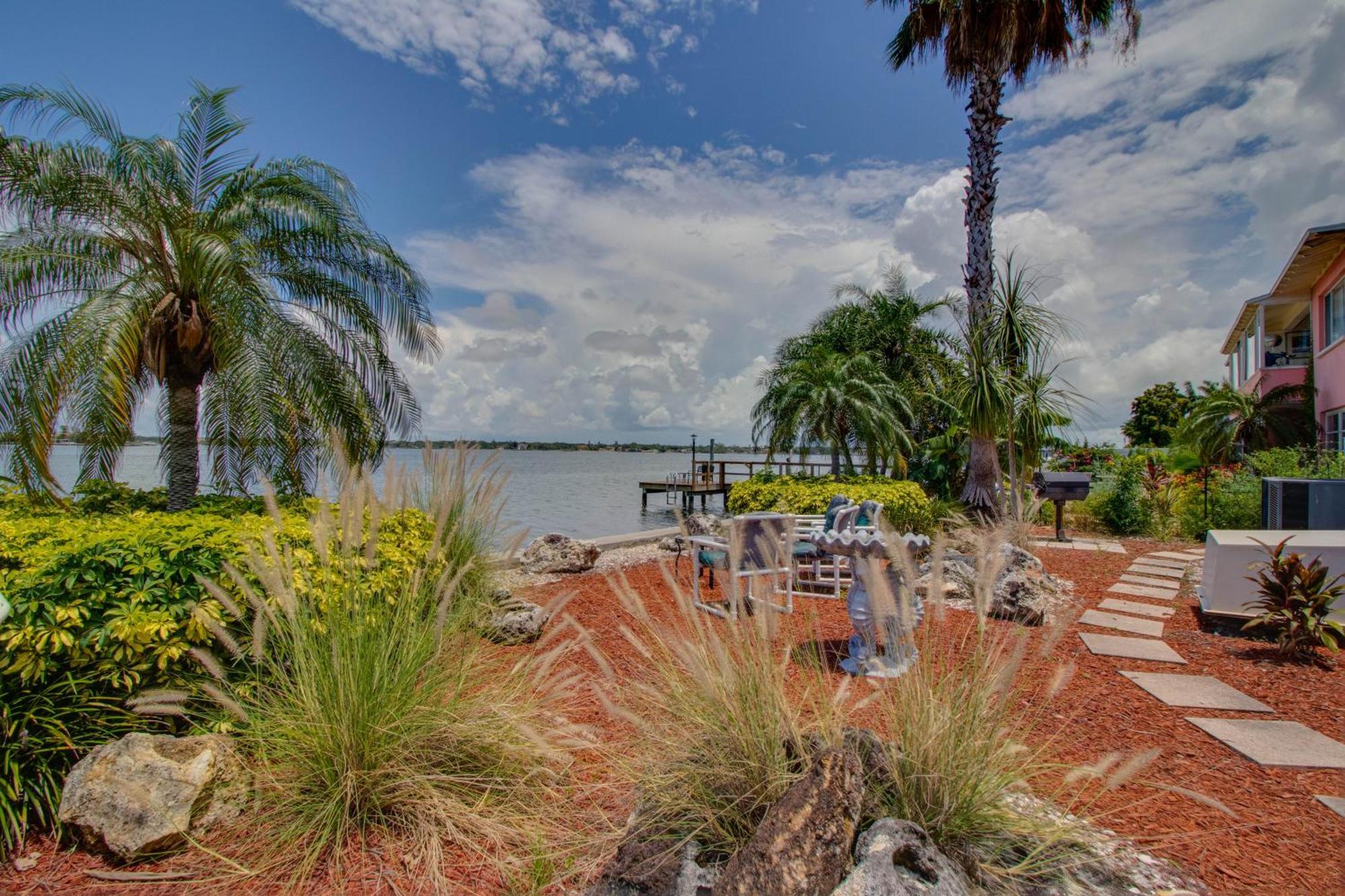 Apartmán 102-Tiny Treasure-Waterfront With Heated Pool St. Pete Beach Exteriér fotografie